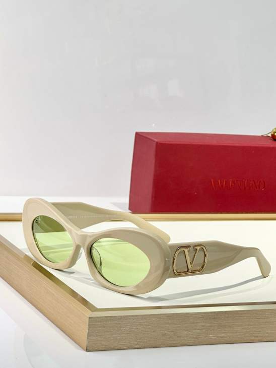 Picture of Valentino Sunglasses _SKUfw69866472fw